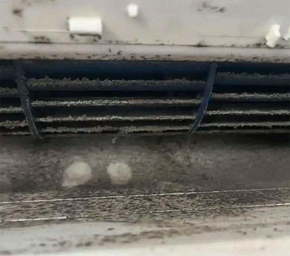 天水空调吹的风有股烧焦味是怎么回事